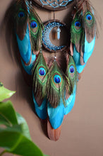 Load image into Gallery viewer, Dreamcatcher with peacock feathers
