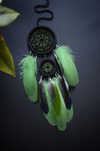 Load image into Gallery viewer, green dream catcher
