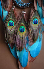 Load image into Gallery viewer, Dreamcatcher with peacock feathers
